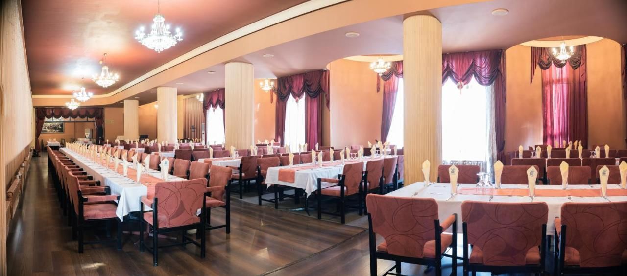 Отель Hotel Balkan Плевен-11