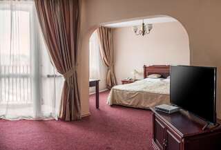 Отель Hotel Balkan Плевен Люкс с 1 спальней-1