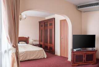 Отель Hotel Balkan Плевен Люкс с 1 спальней-5