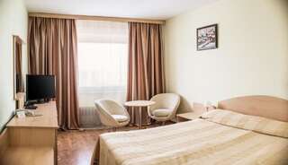 Отель Hotel Balkan Плевен Улучшенный двухместный номер с 1 кроватью или 2 отдельными кроватями-7